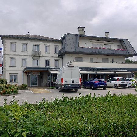 Hotel Al Giardinetto Ristorante Bar Trichiana Buitenkant foto